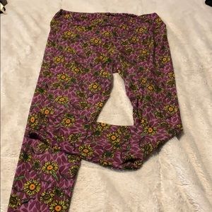 Sunflower LulaRoe tall and curvy leggings